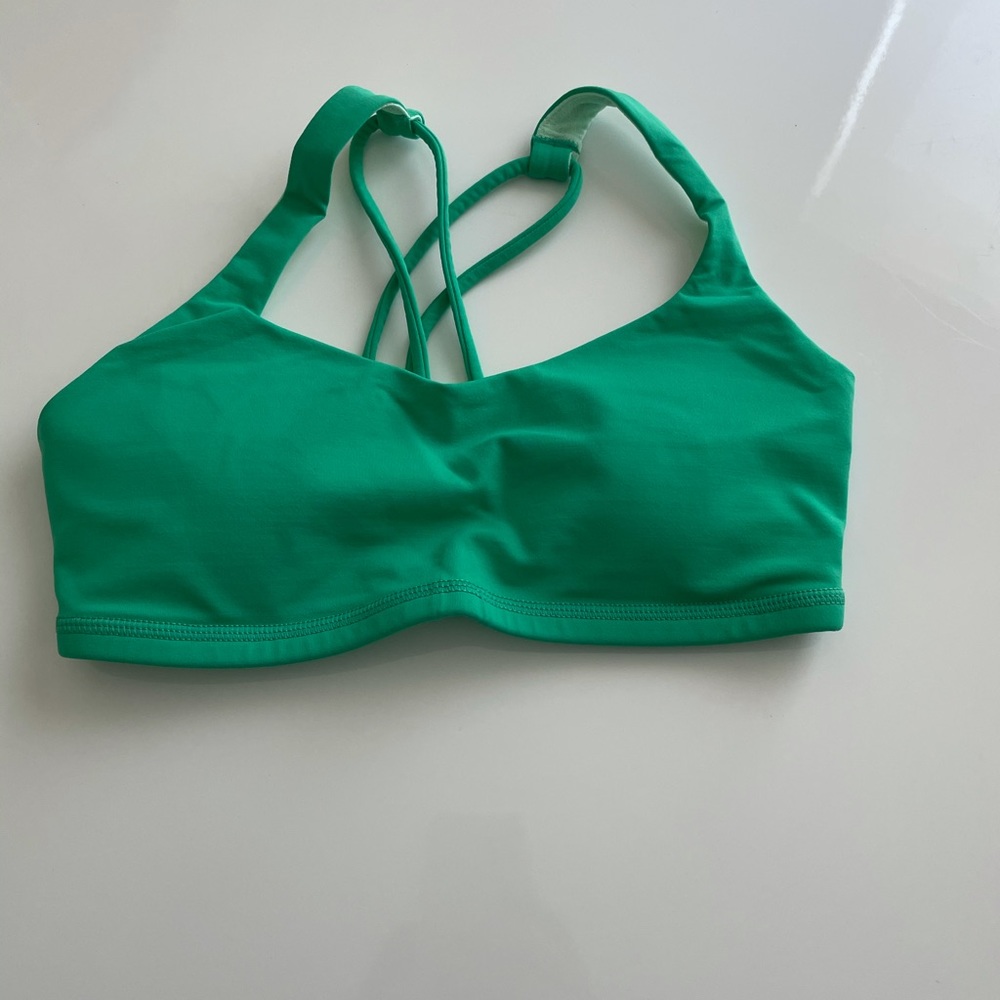 Lululemon Free To Be Bra Size 4